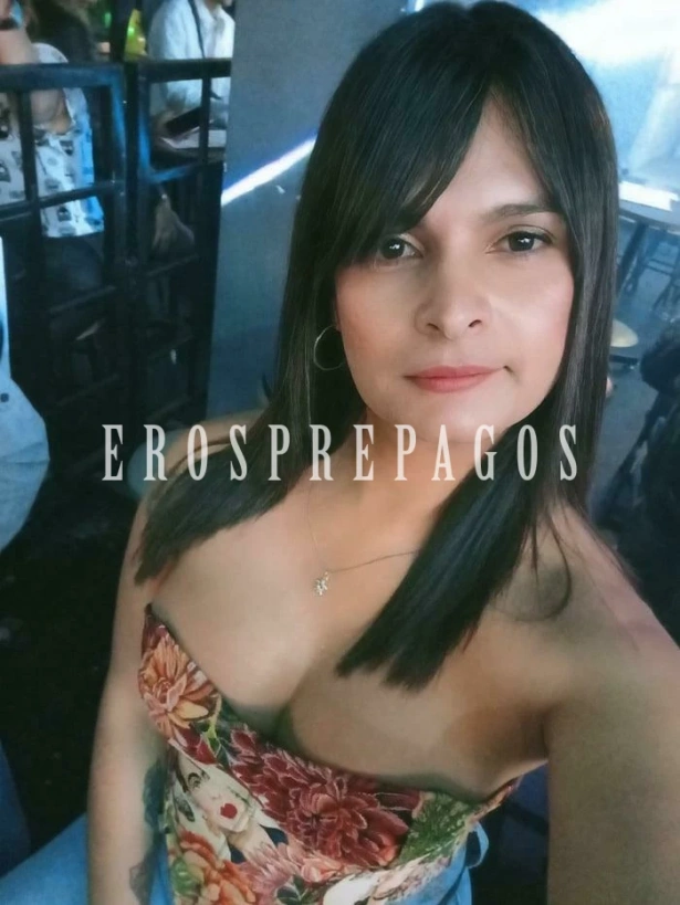 Fetichismo, Fantasías y disfraces, Trato de novia, Eyaculación corporal, Oral sin condón, Oral con condón: Travestis em Bogotá