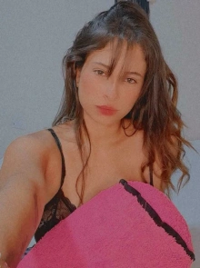 Naty, una dama de compañía espectacular