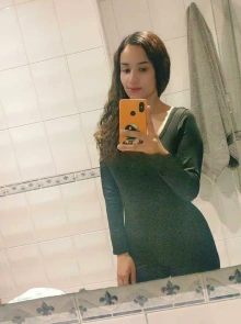 Paola sensual, elegancia y discreción en el listado de escorts Madura