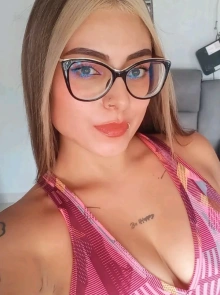 María Lopez, text-prepagos en Medellín 3237458805