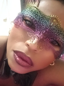 Agenda tu cita con Luciana, una modelo premium con perfil activo