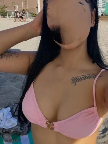 Camila cúcuta, una escort de lujo con fotos de estudio reales